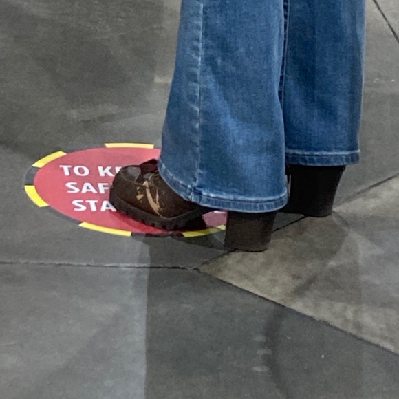 Meet your Posher, Kelly - Picture 1 of 1